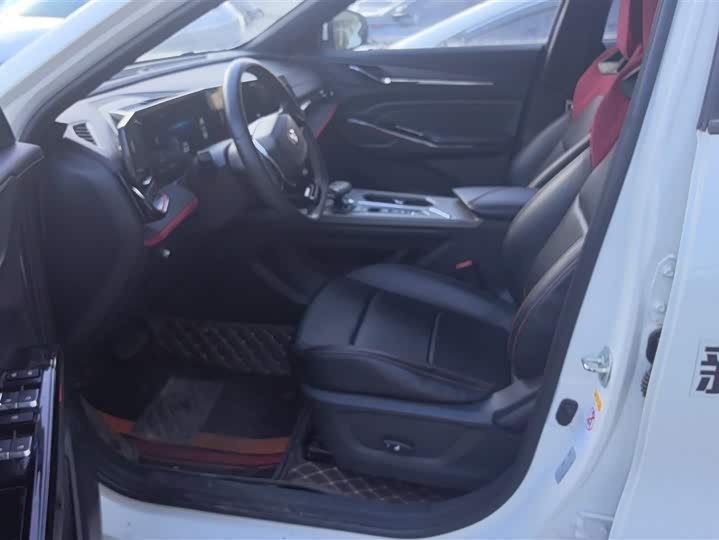 Фото 9 - Changan X5 Plus