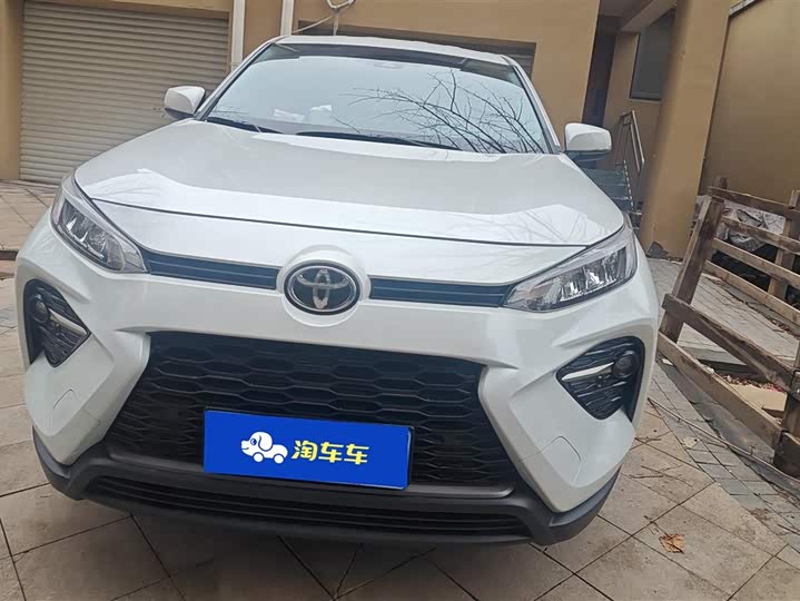 Photo 2 - Toyota Wildlander