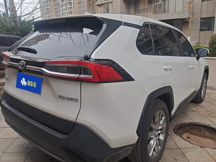 Photo 3 - Toyota Wildlander