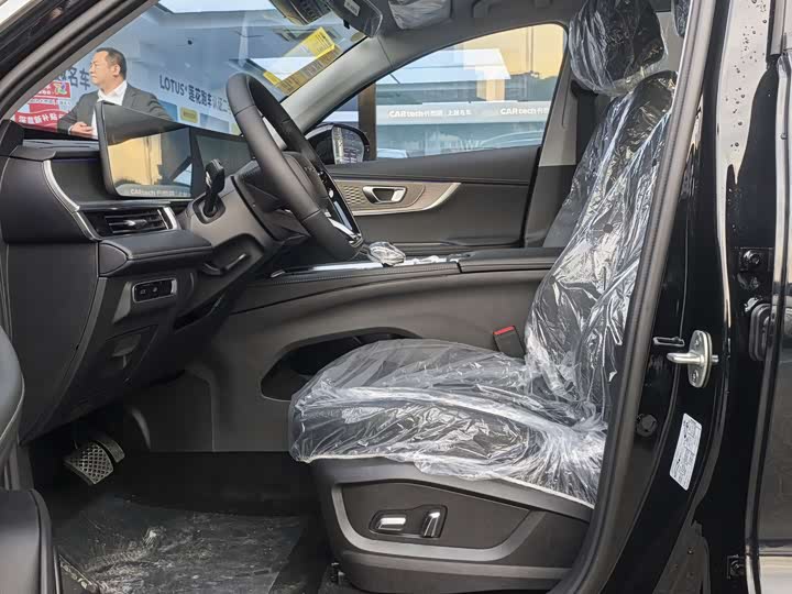 Photo 6 - Chery Tiggo 8 Pro