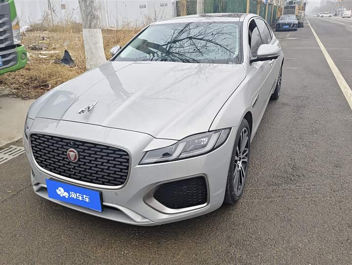 Фото 1 - Jaguar XF L