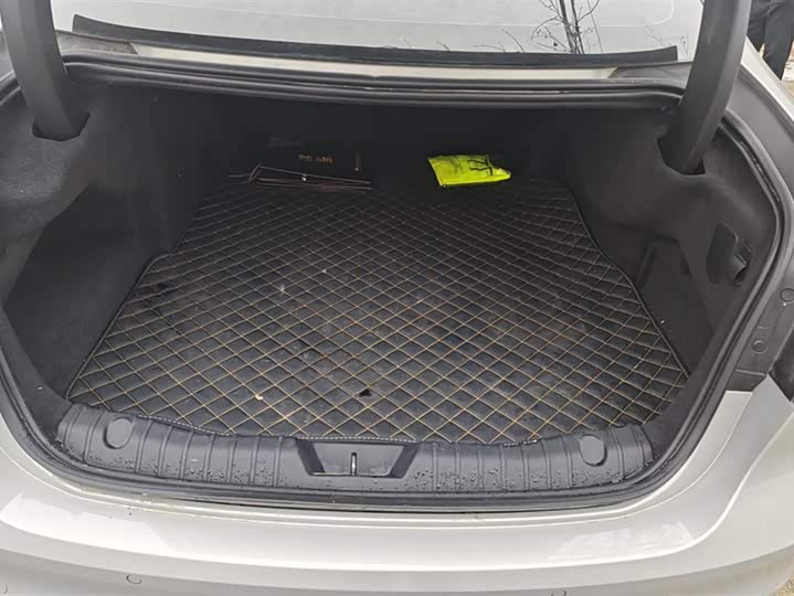 Фото 4 - Jaguar XF L