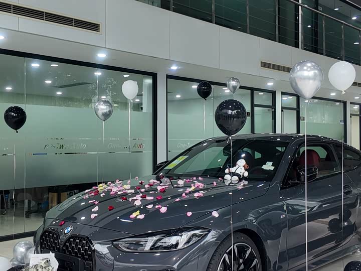 Photo 1 - BMW 4 Series