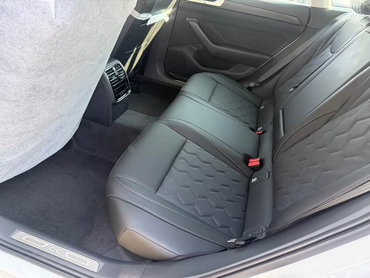 Фото 8 - Volkswagen CC