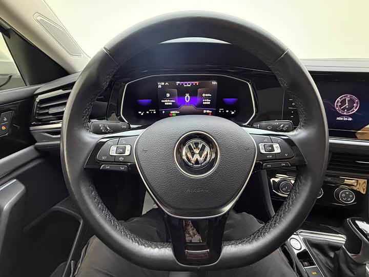 Фото 5 - Volkswagen Sagitar L
