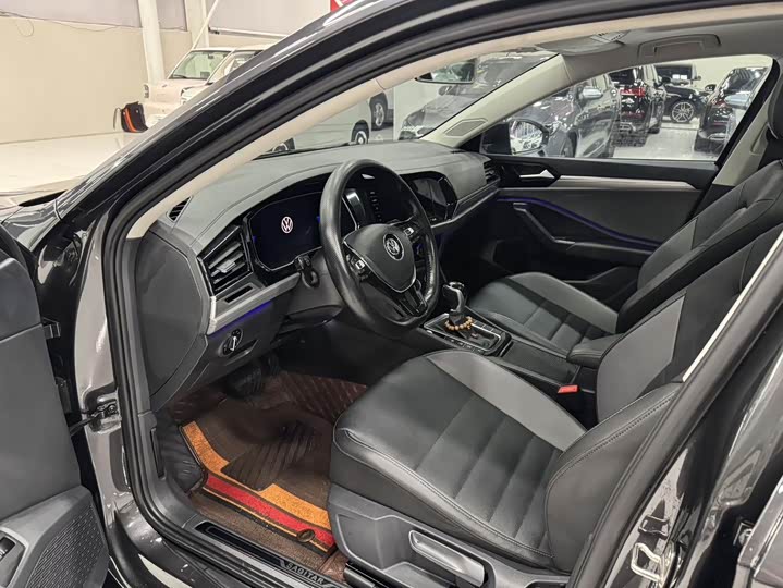 Фото 4 - Volkswagen Sagitar L