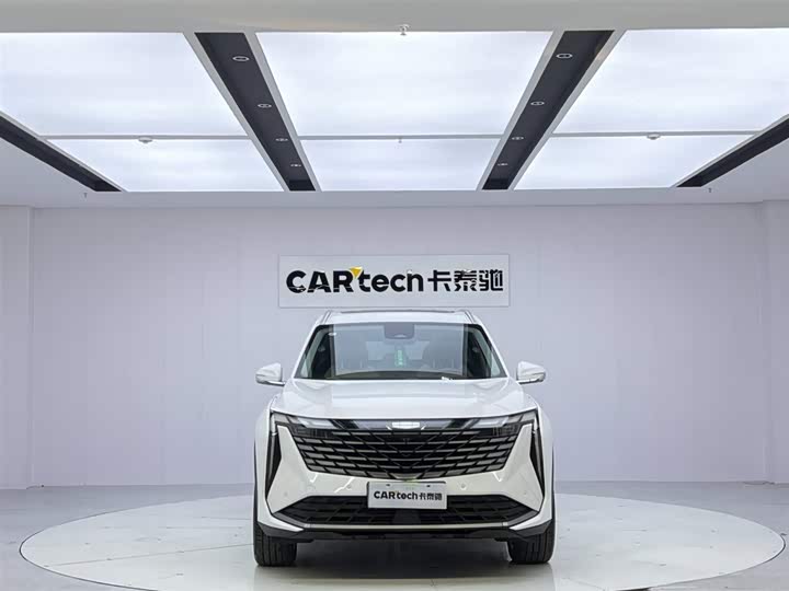 Фото 8 - Geely Atlas L