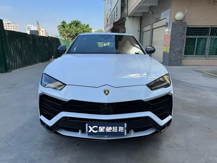 Фото 1 - Lamborghini Urus