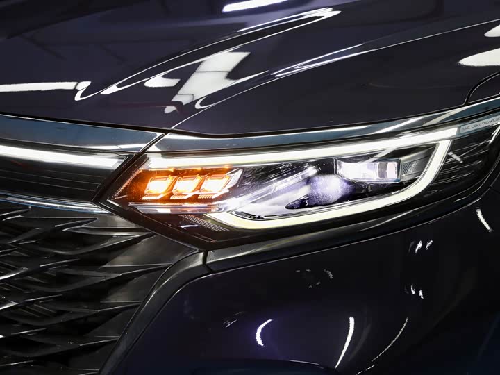 Photo 4 - Roewe iMax 8