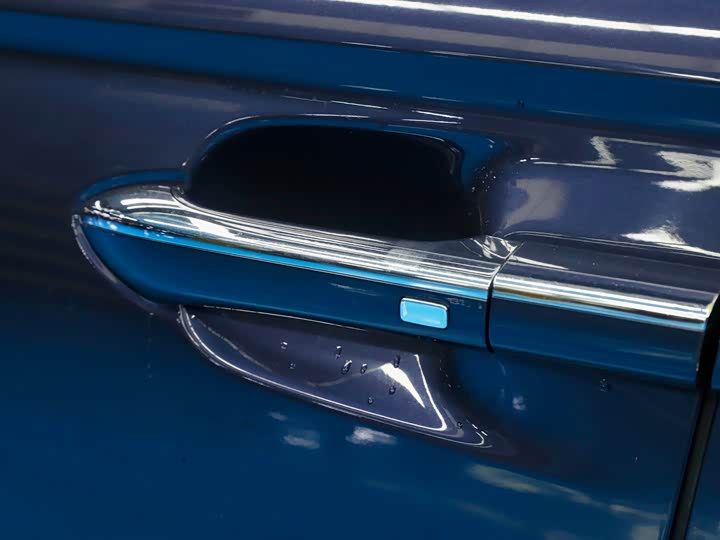 Photo 6 - Roewe iMax 8