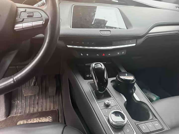 Фото 5 - Cadillac XT4