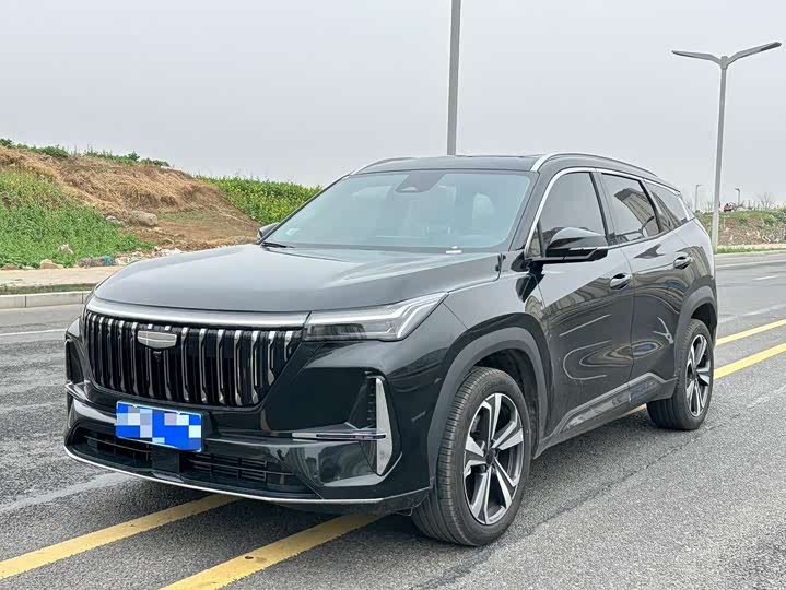 Фото 1 - Geely Atlas L