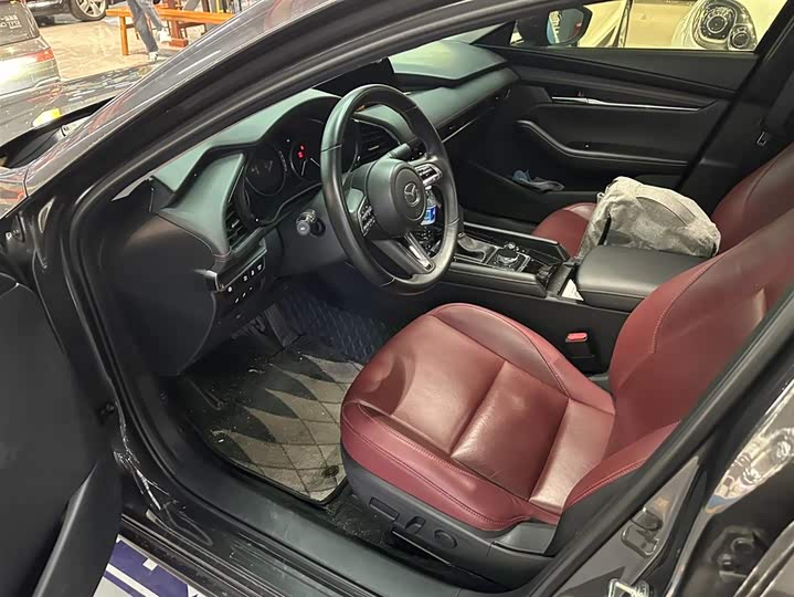 Фото 8 - Mazda 3 (Axela)