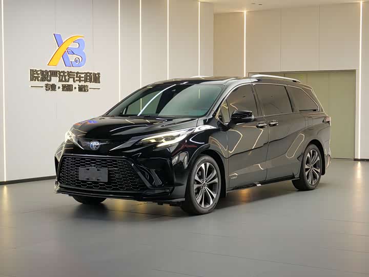 Фото 1 - Toyota Granvia