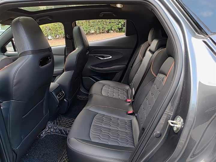 Фото 8 - Changan UNI-T