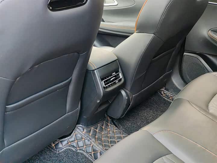 Фото 9 - Changan UNI-T