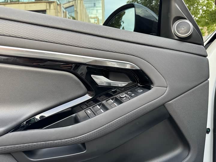 Фото 6 - Land Rover Range Rover Evoque L