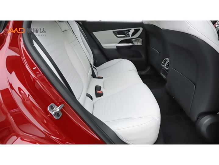 Photo 8 - Mercedes-Benz GLC-Class Coupe