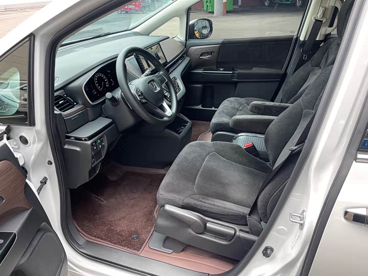 Photo 6 - Honda Odyssey