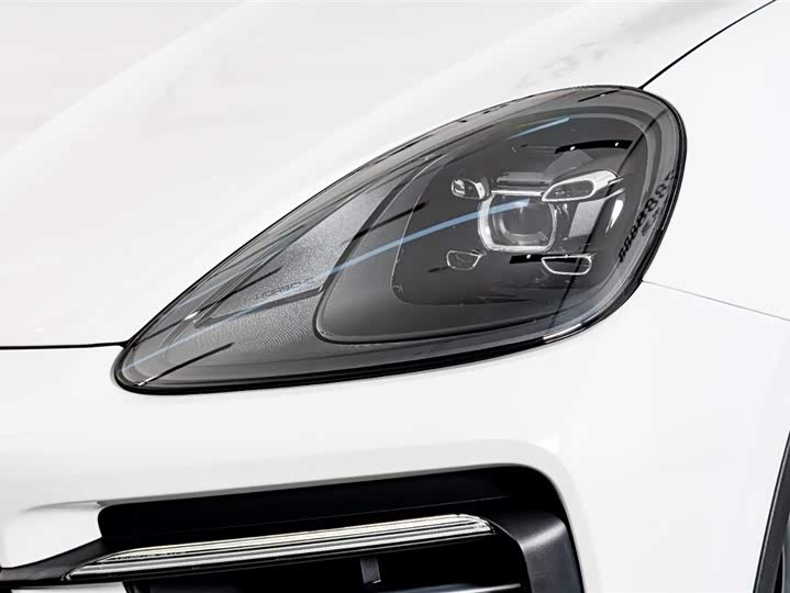 Photo 4 - Porsche Cayenne