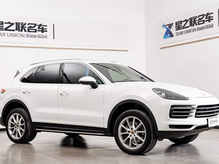 Photo 6 - Porsche Cayenne