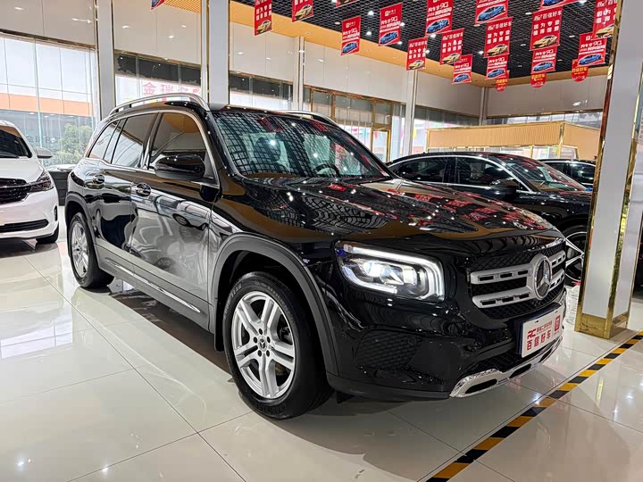 Фото 1 - Mercedes-Benz GLB-Class