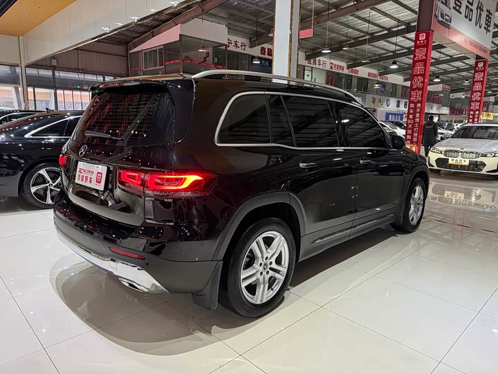 Фото 6 - Mercedes-Benz GLB-Class