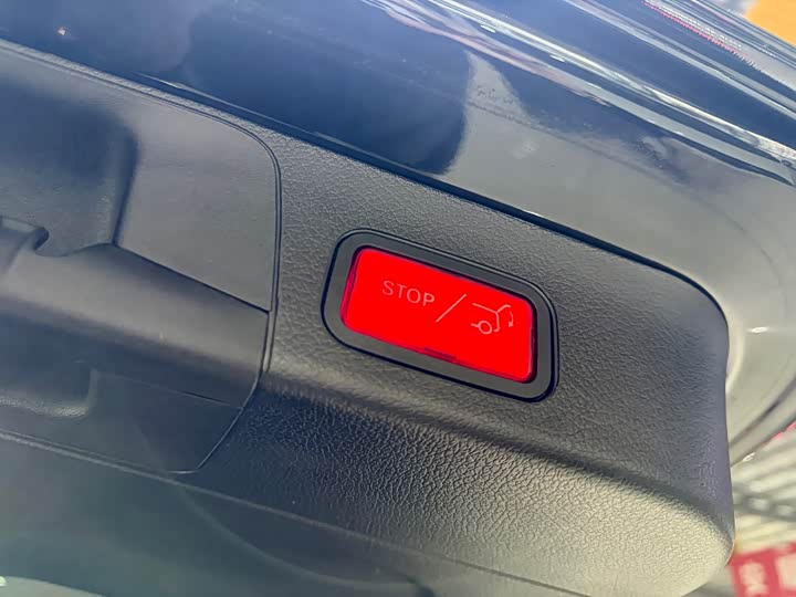 Фото 8 - Mercedes-Benz GLB-Class