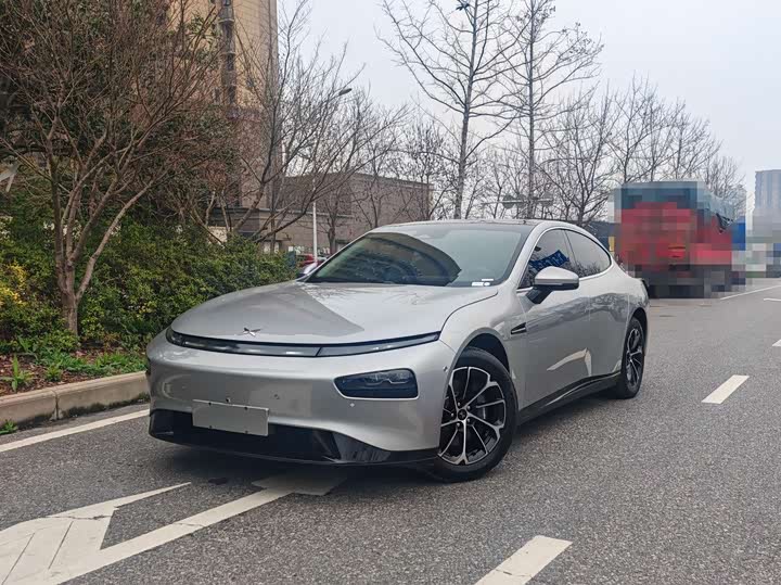 Фото 1 - XPeng P7