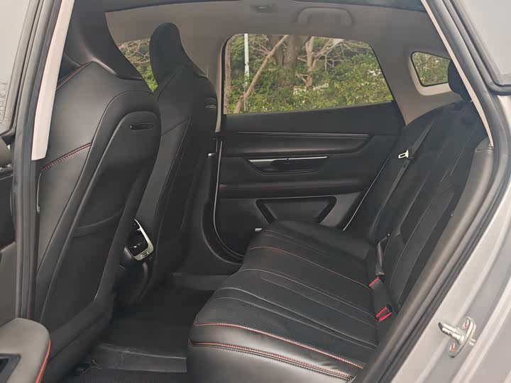 Фото 8 - XPeng P7