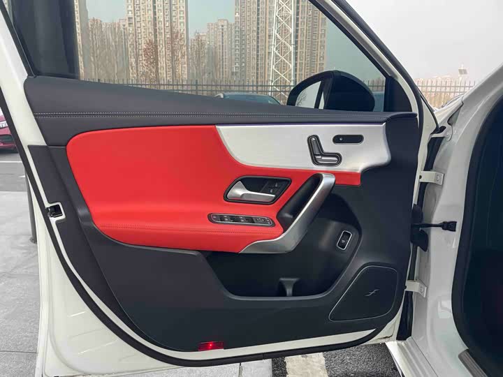 Фото 6 - Mercedes-Benz A-Class AMG