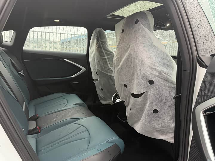 Фото 7 - MG Motor 7