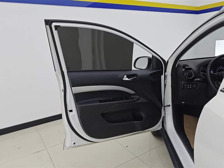 Фото 7 - Kia KX1