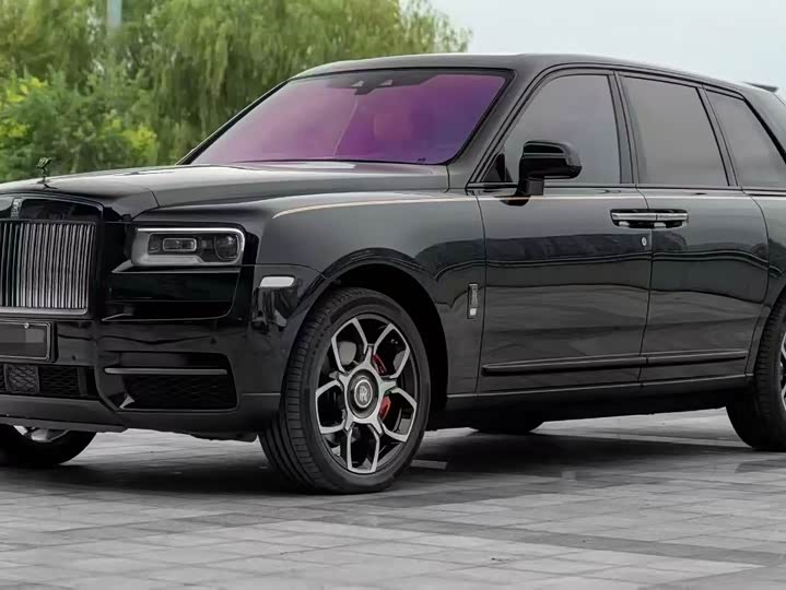 Фото 1 - Rolls-Royce Cullinan