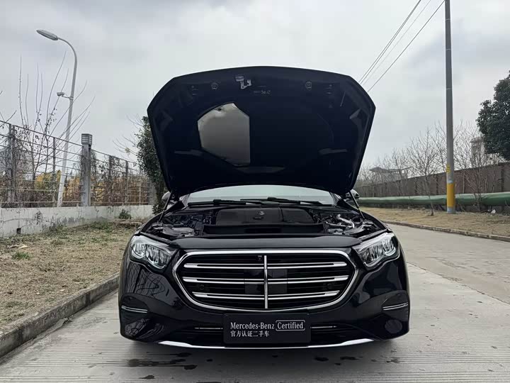 Фото 8 - Mercedes-Benz E-Class