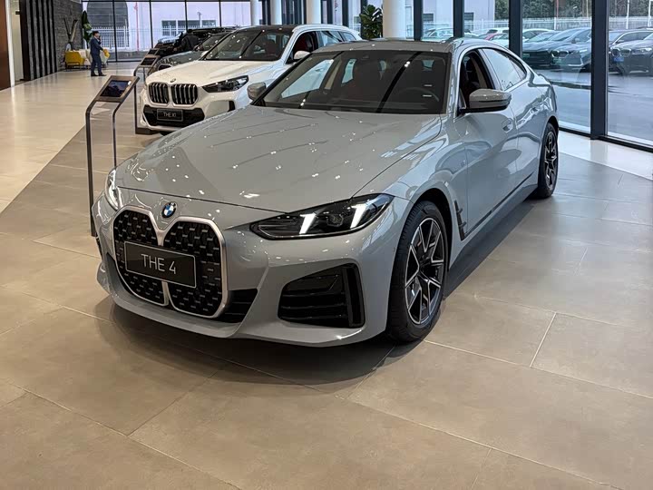 Photo 3 - BMW 4 Series