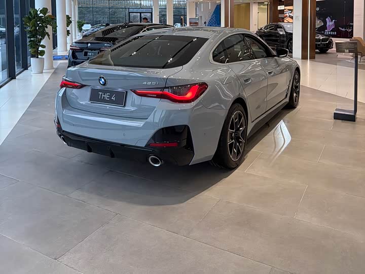 Photo 9 - BMW 4 Series