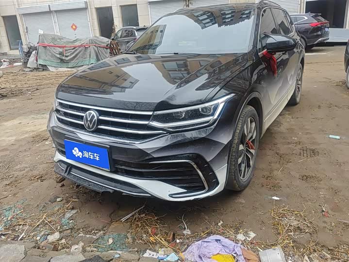 Фото 1 - Volkswagen Tiguan L Pro