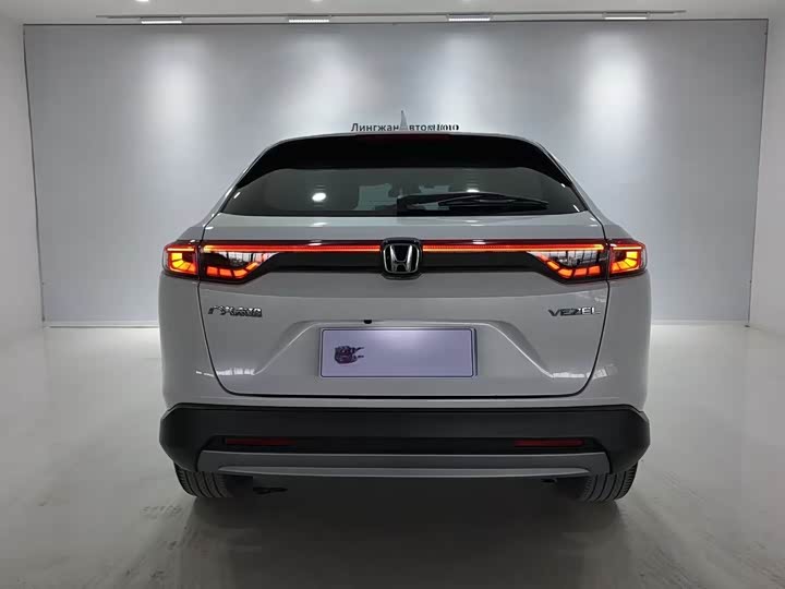 Фото 4 - Honda Vezel