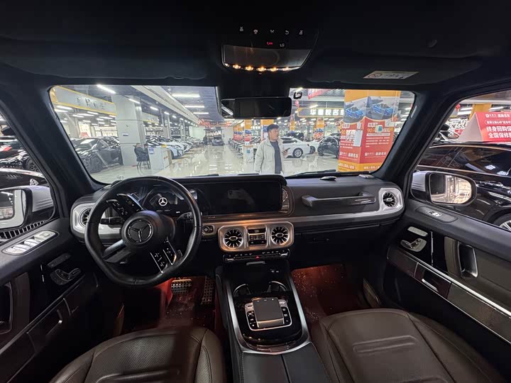 Фото 9 - Mercedes-Benz G-Class