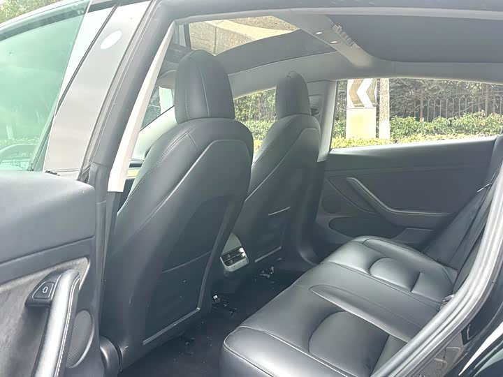 Photo 5 - Tesla Model 3