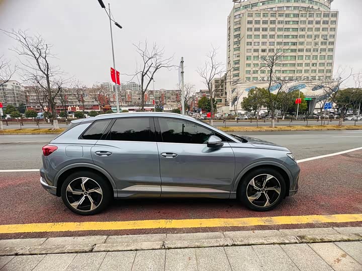 Фото 6 - Audi Q4 e-tron