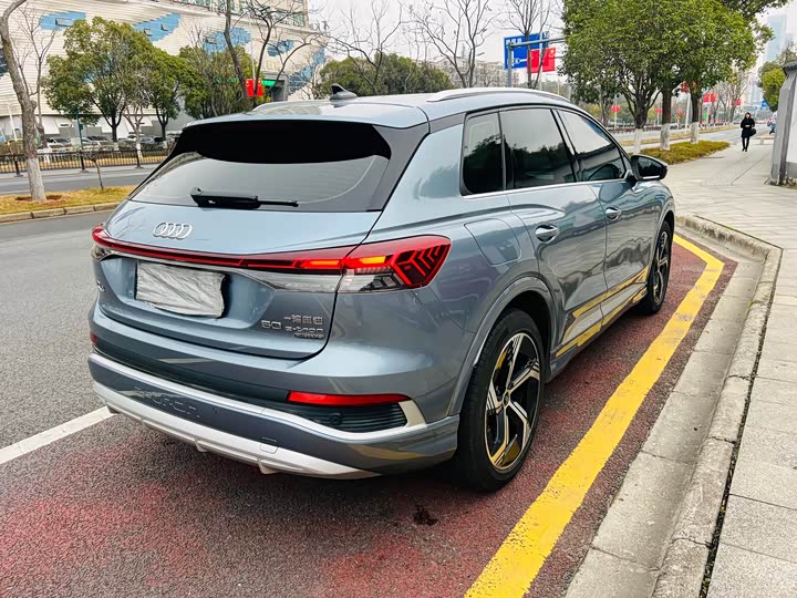 Фото 7 - Audi Q4 e-tron