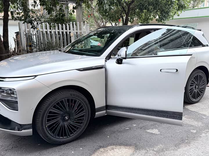 Фото 1 - XPeng G9