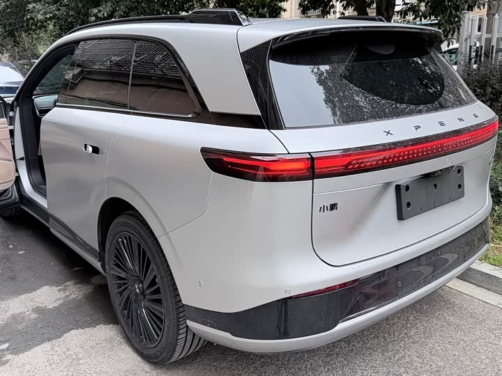 Фото 6 - XPeng G9