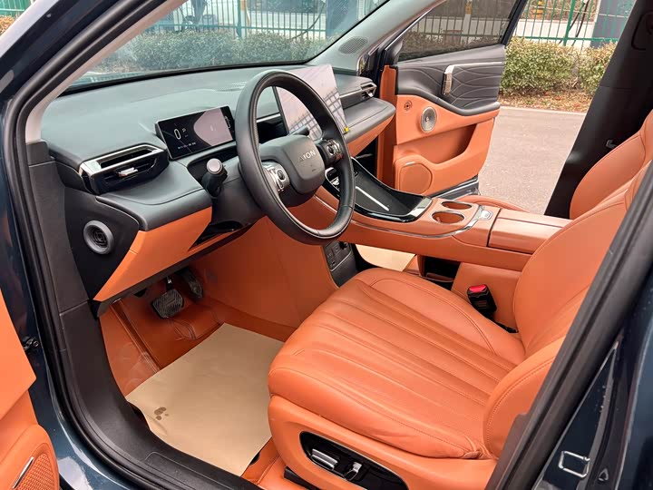 Фото 8 - GAC Aion V