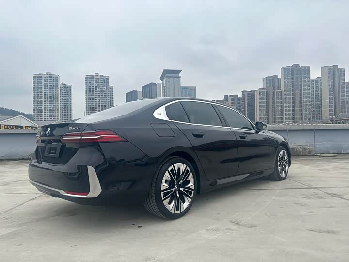 Photo 7 - BMW 5 Series