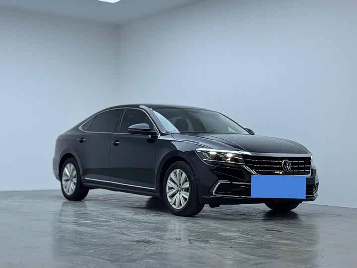 Фото 3 - Volkswagen Passat