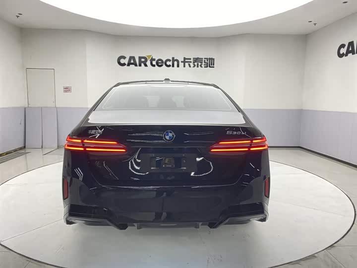 Фото 6 - BMW 5 Series