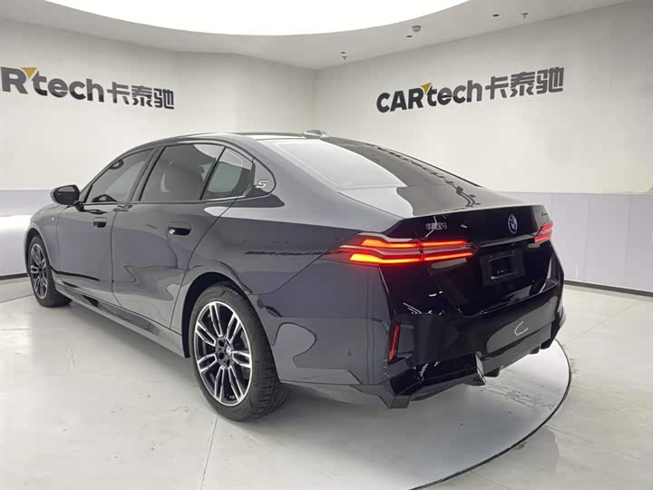 Фото 7 - BMW 5 Series